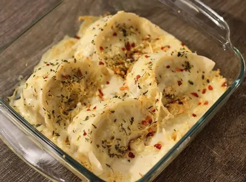 Momos Cheese